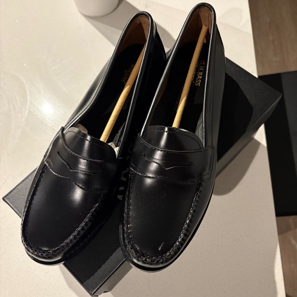 G.H. Bass Weejun Loafers - Picture 1 of 2